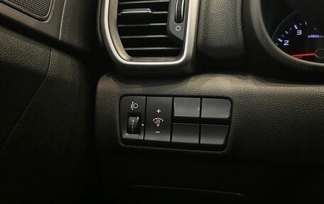 KIA Sportage IV рестайлинг, 2018 год, 2 099 900 рублей, 16 фотография