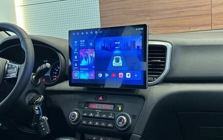 KIA Sportage IV рестайлинг, 2018 год, 2 099 900 рублей, 11 фотография