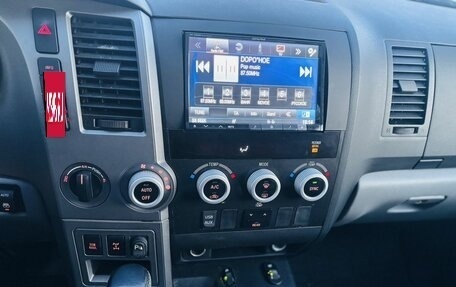 Toyota Sequoia II рестайлинг, 2010 год, 2 498 867 рублей, 12 фотография