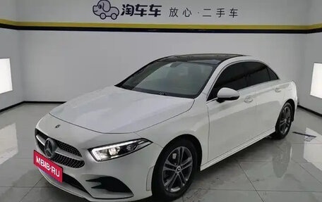 Mercedes-Benz A-Класс, 2021 год, 1 499 200 рублей, 1 фотография