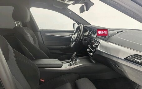 BMW 5 серия, 2018 год, 2 677 584 рублей, 16 фотография