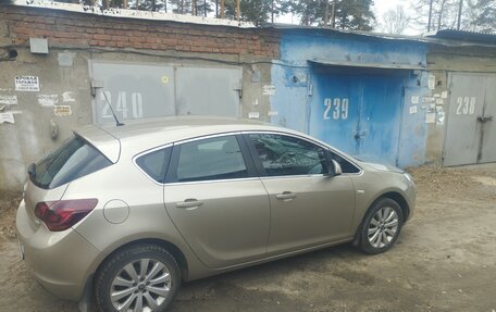 Opel Astra J, 2011 год, 790 000 рублей, 5 фотография