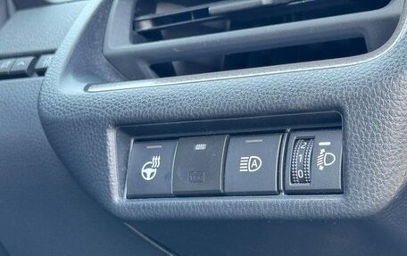 Toyota Prius IV XW50, 2024 год, 2 750 000 рублей, 16 фотография