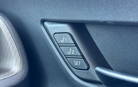 Toyota Prius IV XW50, 2024 год, 2 750 000 рублей, 17 фотография