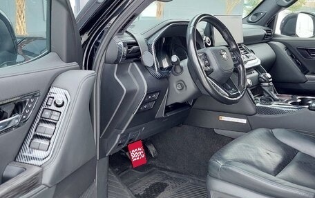 Toyota Land Cruiser, 2021 год, 24 фотография