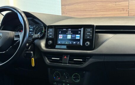 Skoda Rapid II, 2021 год, 1 519 000 рублей, 10 фотография