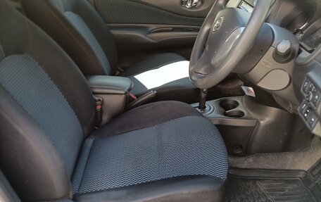 Nissan Note II рестайлинг, 2015 год, 850 000 рублей, 13 фотография