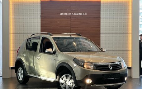 Renault Sandero I, 2013 год, 585 000 рублей, 3 фотография