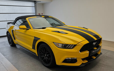 Ford Mustang VI рестайлинг, 2016 год, 3 650 000 рублей, 3 фотография