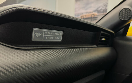 Ford Mustang VI рестайлинг, 2016 год, 3 650 000 рублей, 9 фотография