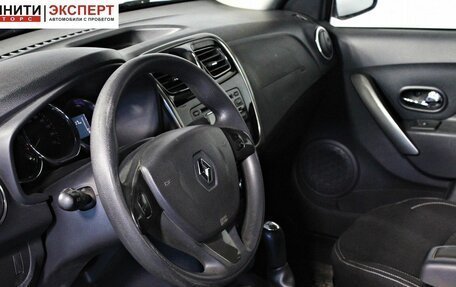 Renault Logan II, 2016 год, 787 000 рублей, 11 фотография