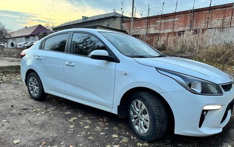 KIA Rio IV, 2018 год, 900 000 рублей, 6 фотография