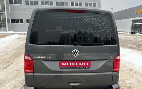 Volkswagen Caravelle T6 рестайлинг, 2018 год, 3 200 000 рублей, 4 фотография