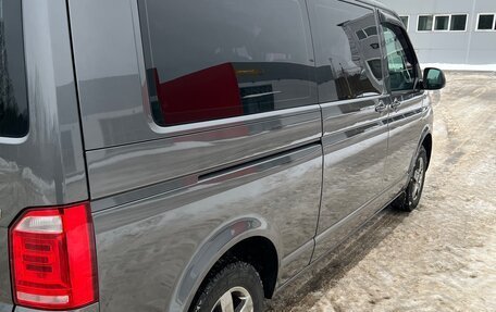 Volkswagen Caravelle T6 рестайлинг, 2018 год, 3 200 000 рублей, 10 фотография