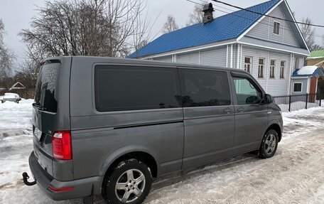 Volkswagen Caravelle T6 рестайлинг, 2018 год, 3 200 000 рублей, 8 фотография