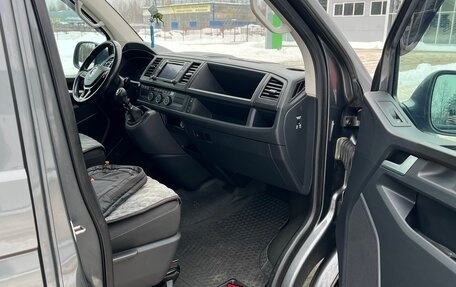 Volkswagen Caravelle T6 рестайлинг, 2018 год, 3 200 000 рублей, 11 фотография