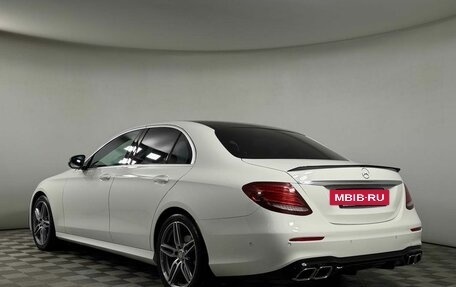 Mercedes-Benz E-Класс, 2016 год, 3 099 000 рублей, 6 фотография