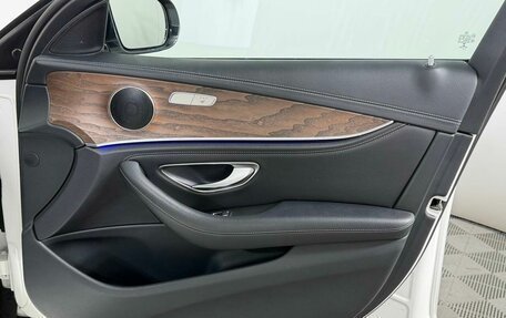 Mercedes-Benz E-Класс, 2016 год, 3 099 000 рублей, 26 фотография