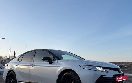 Toyota Camry, 2021 год, 3 480 000 рублей, 2 фотография