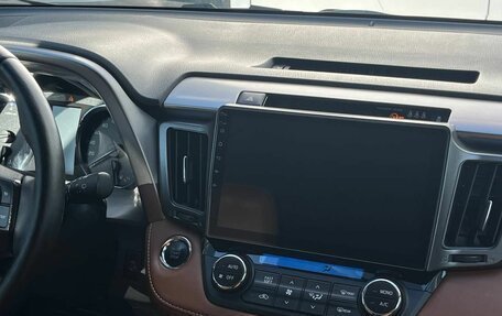 Toyota RAV4, 2017 год, 2 450 000 рублей, 8 фотография