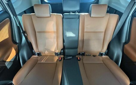 Toyota RAV4, 2017 год, 2 450 000 рублей, 12 фотография