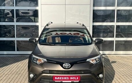 Toyota RAV4, 2017 год, 2 450 000 рублей, 2 фотография