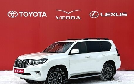 Toyota Land Cruiser Prado 150 рестайлинг 2, 2017 год, 4 950 000 рублей, 1 фотография
