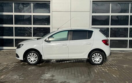 Renault Sandero II рестайлинг, 2016 год, 600 000 рублей, 4 фотография