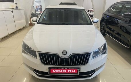Skoda Superb III рестайлинг, 2019 год, 2 149 000 рублей, 2 фотография