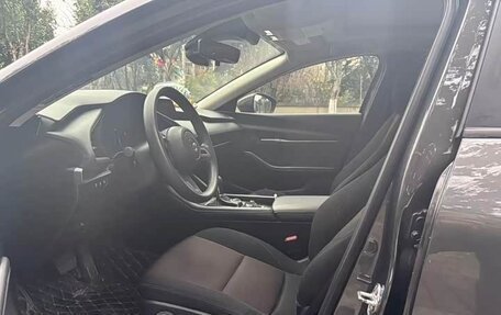 Mazda 3, 2021 год, 1 450 000 рублей, 8 фотография