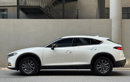 Mazda CX-4, 2023 год, 1 760 777 рублей, 4 фотография