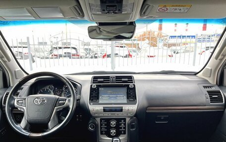 Toyota Land Cruiser Prado 150 рестайлинг 2, 2017 год, 4 950 000 рублей, 16 фотография