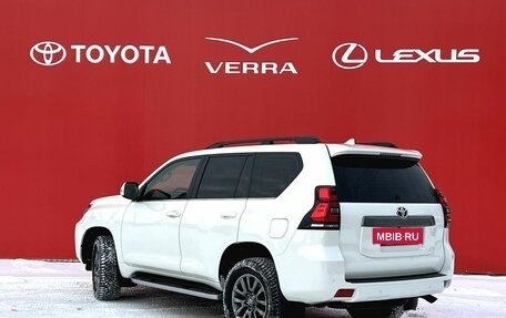 Toyota Land Cruiser Prado 150 рестайлинг 2, 2017 год, 4 950 000 рублей, 3 фотография