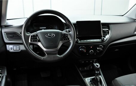 Hyundai Solaris II рестайлинг, 2021 год, 1 799 000 рублей, 11 фотография