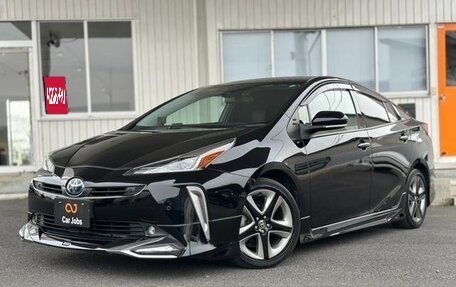 Toyota Prius IV XW50, 2023 год, 2 100 000 рублей, 1 фотография