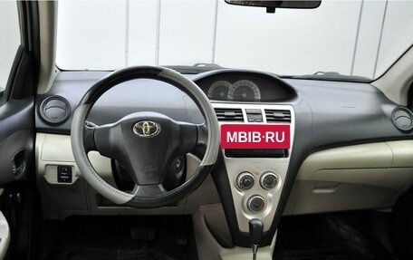 Toyota Yaris III рестайлинг, 2007 год, 699 000 рублей, 12 фотография
