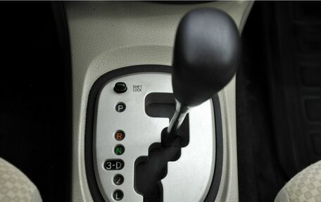 Toyota Yaris III рестайлинг, 2007 год, 699 000 рублей, 19 фотография