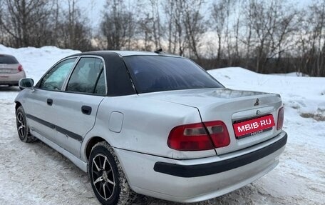 Mitsubishi Carisma I, 2002 год, 138 000 рублей, 1 фотография