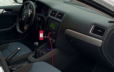 Volkswagen Jetta VI, 2013 год, 1 105 000 рублей, 3 фотография