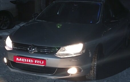 Volkswagen Jetta VI, 2013 год, 1 105 000 рублей, 5 фотография