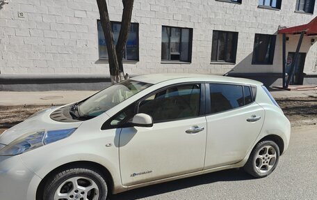 Nissan Leaf I, 2011 год, 580 000 рублей, 3 фотография