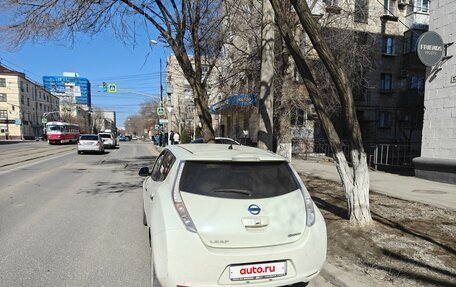 Nissan Leaf I, 2011 год, 580 000 рублей, 2 фотография