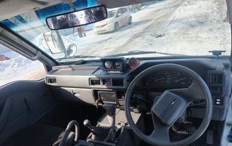 Mitsubishi Delica III, 1991 год, 690 000 рублей, 11 фотография