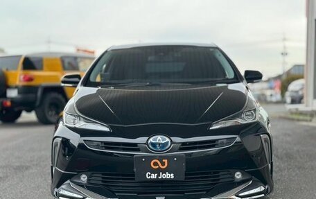 Toyota Prius IV XW50, 2023 год, 2 100 000 рублей, 2 фотография