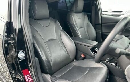 Toyota Prius IV XW50, 2023 год, 2 100 000 рублей, 11 фотография