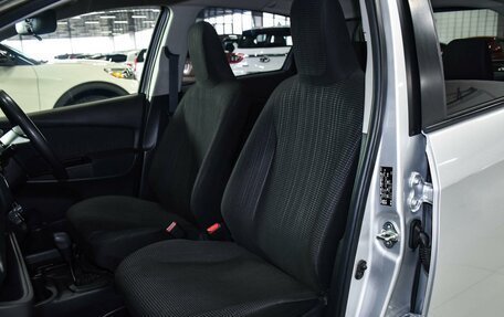 Toyota Vitz, 2019 год, 1 229 000 рублей, 6 фотография