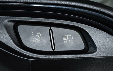 Toyota Vitz, 2019 год, 1 229 000 рублей, 17 фотография