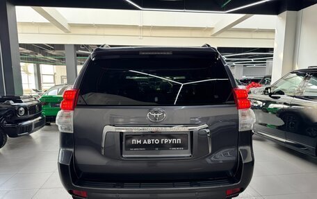 Toyota Land Cruiser Prado 150 рестайлинг 2, 2013 год, 3 090 000 рублей, 6 фотография