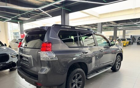 Toyota Land Cruiser Prado 150 рестайлинг 2, 2013 год, 3 090 000 рублей, 7 фотография