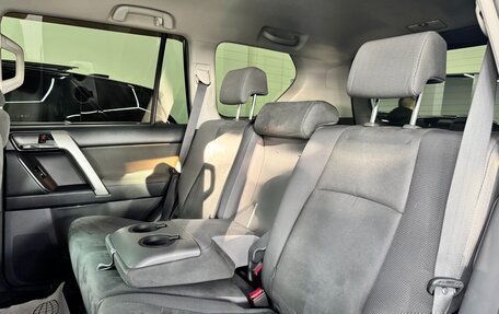 Toyota Land Cruiser Prado 150 рестайлинг 2, 2013 год, 3 090 000 рублей, 17 фотография